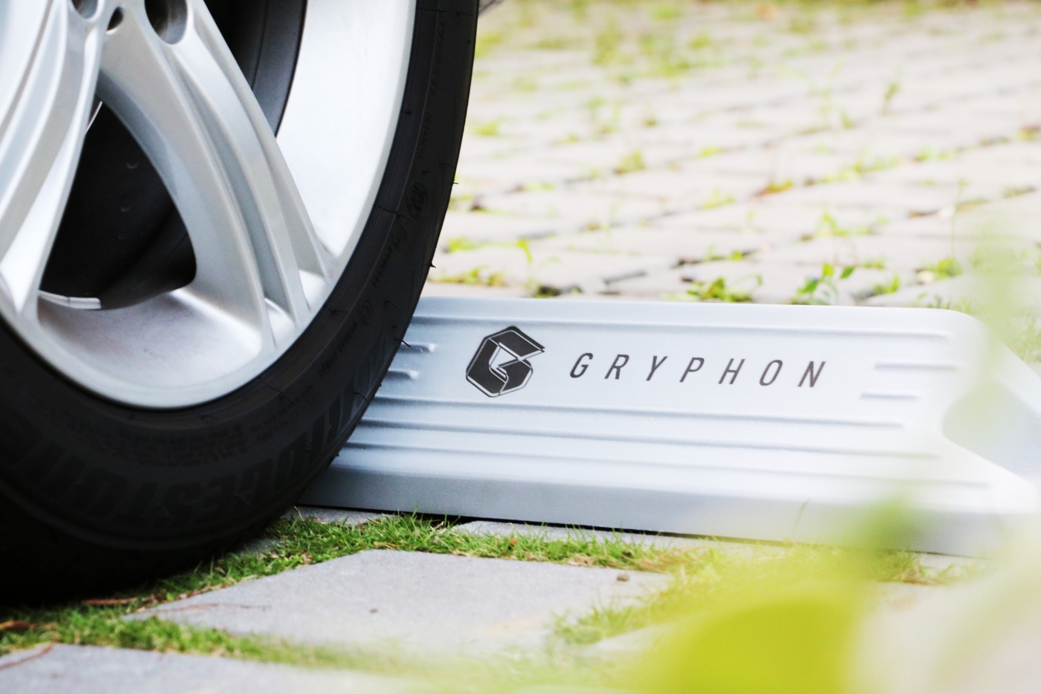 Gryphon tire stopper